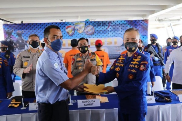 Kapal asing pencuri ikan ditangkap, 2 ABK WNA tertembak